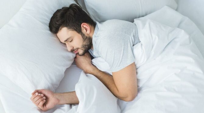 Yetersiz uyku Covid-19’a yakalanma riskini artırıyor