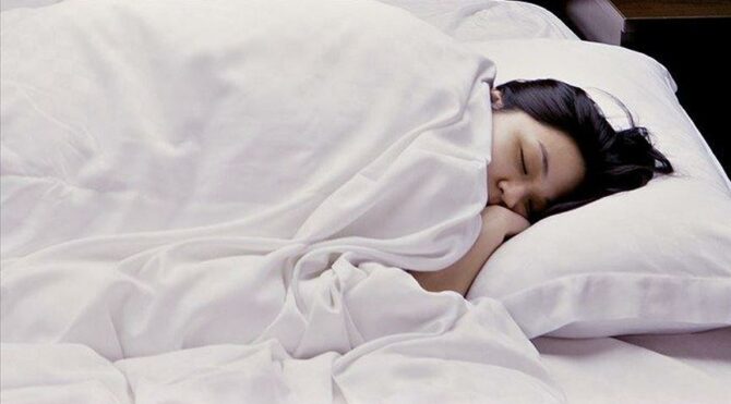 Günde 5 saatten az gece uykusu kronik hastalıkları tetikleyebilir